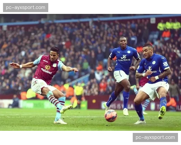 深度战术：数据分析显示，英超边后卫助攻次数较上赛季下降明显。